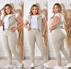 CONJUNTO 4 PIEZAS - BLUSA,CHALECO,PANTALON, CORREA